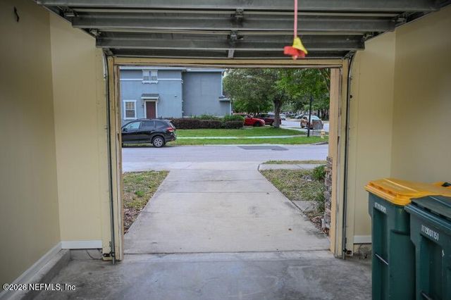 2391 WHITE SANDS Drive, Jacksonville, FL 32216