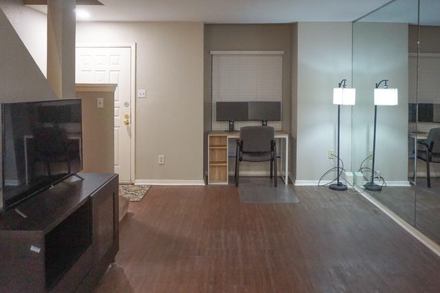 2110 Wilcrest Drive 147, Houston, TX 77042