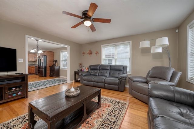 45 Wyoming Ave, Brockton, MA 02301