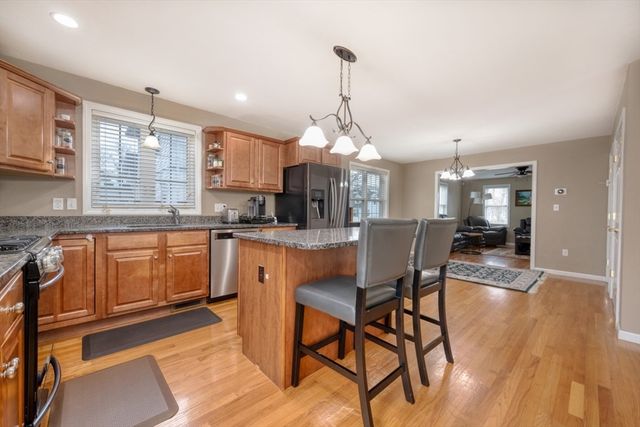 45 Wyoming Ave, Brockton, MA 02301