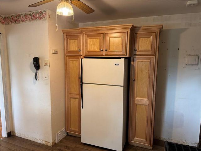 1305 Lawrence Avenue, Leavenworth, KS 66048