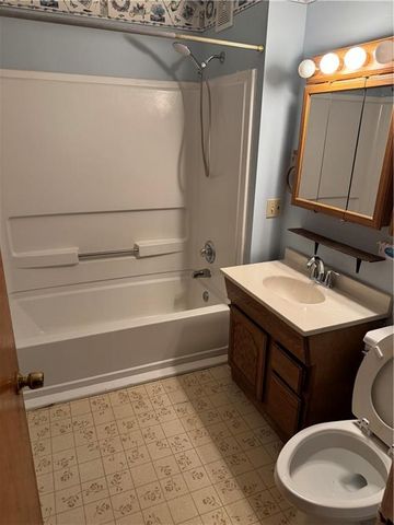 1305 Lawrence Avenue, Leavenworth, KS 66048