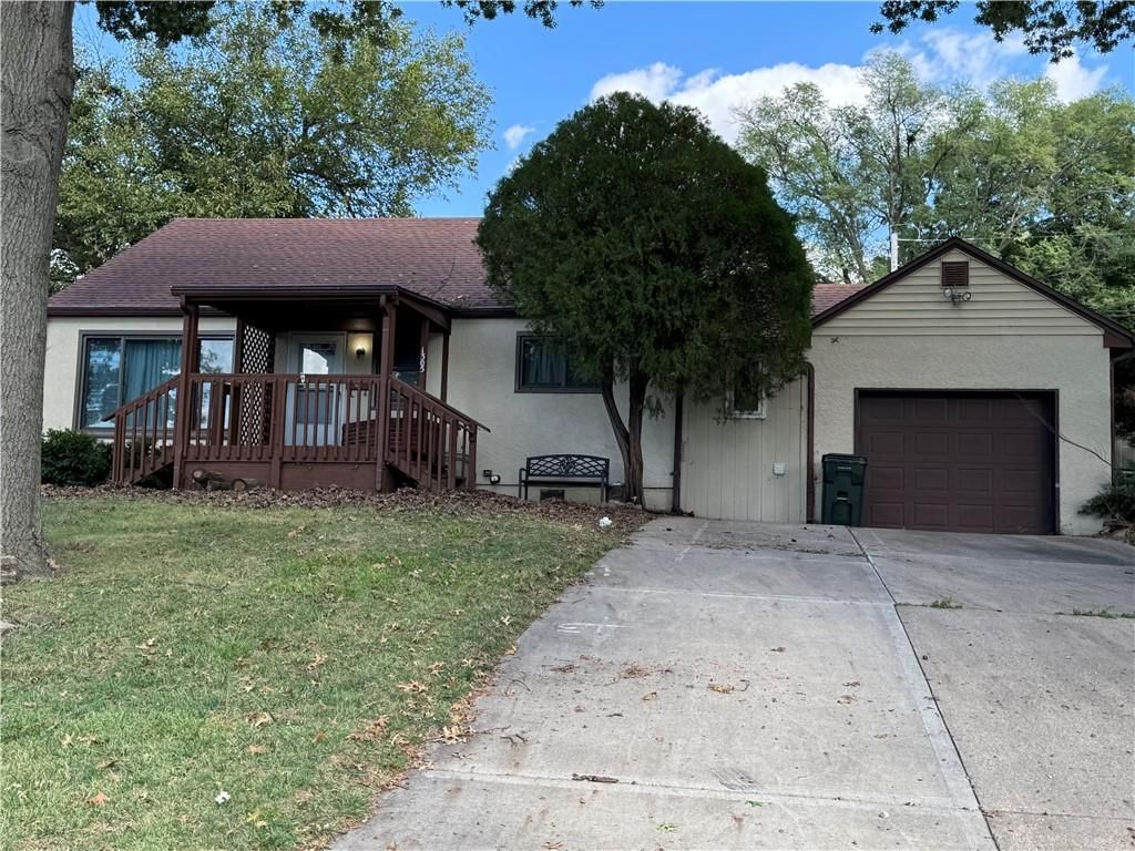 1305 Lawrence Avenue, Leavenworth, KS 66048