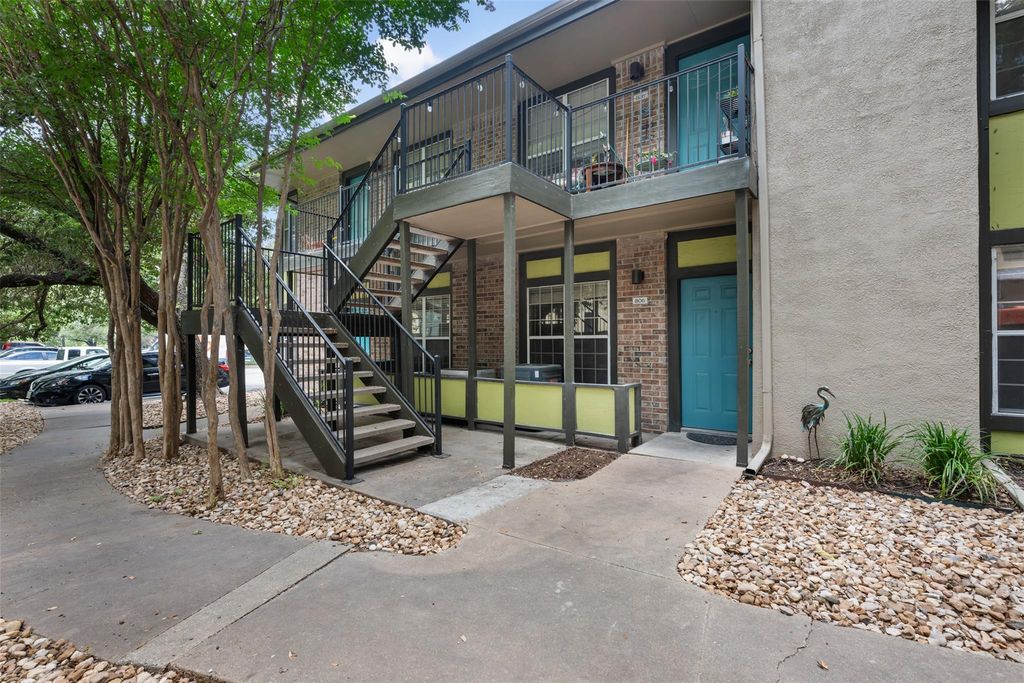 7685 Northcross DR 806, Austin, TX 78757