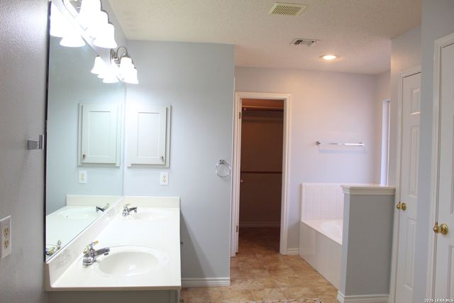 7014 Andtree, San Antonio, TX 78250