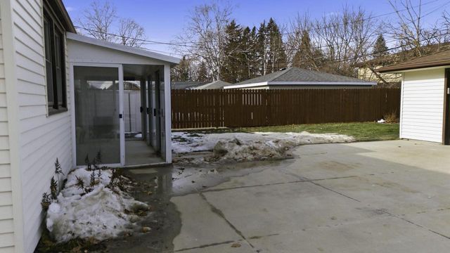 3822 W Rochelle AVENUE, Milwaukee, WI 53209