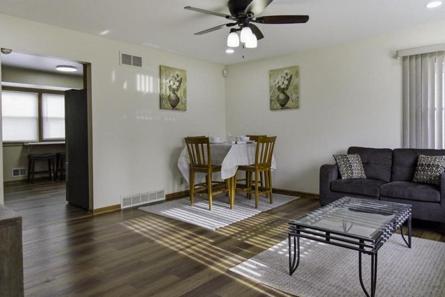 3822 W Rochelle AVENUE, Milwaukee, WI 53209