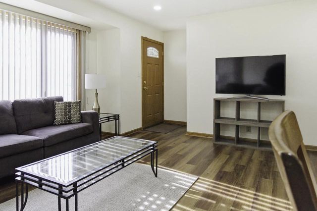 3822 W Rochelle AVENUE, Milwaukee, WI 53209