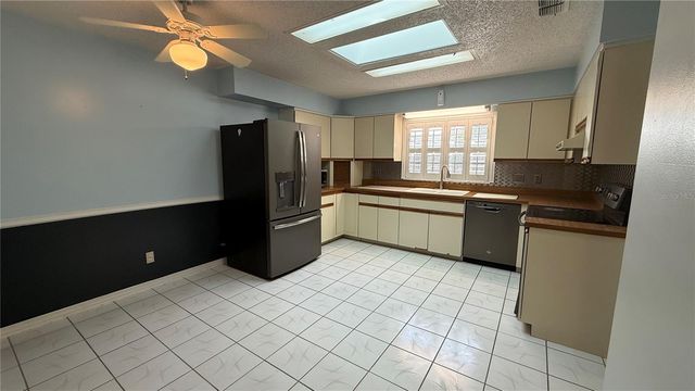 3876 NE 27TH COURT, Ocala, FL 34479