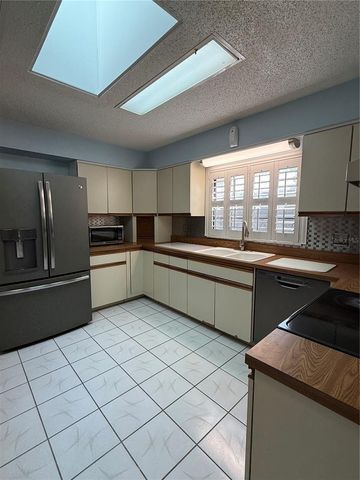 3876 NE 27TH COURT, Ocala, FL 34479