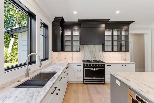 957 South Street, Needham, MA 02492