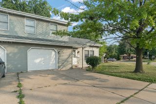 831 Horseshoe Drive B, Joliet, IL 60435