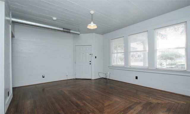 316 Eastwood Street 1, Houston, TX 77011