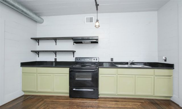 316 Eastwood Street 1, Houston, TX 77011
