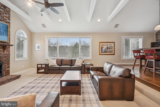 38 DUNMINNING RD, Newtown Square, PA 19073