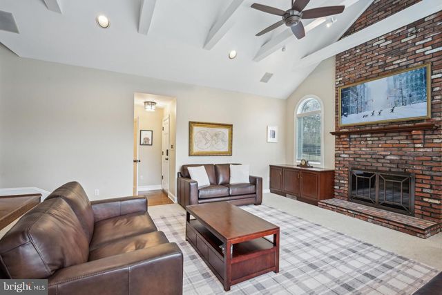 38 DUNMINNING RD, Newtown Square, PA 19073