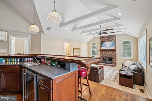 38 DUNMINNING RD, Newtown Square, PA 19073