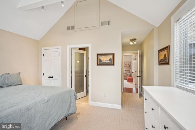 38 DUNMINNING RD, Newtown Square, PA 19073