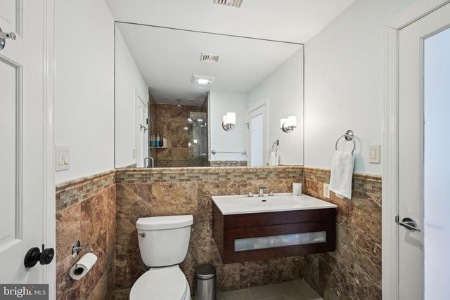 38 DUNMINNING RD, Newtown Square, PA 19073