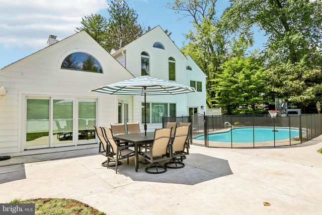 38 DUNMINNING RD, Newtown Square, PA 19073