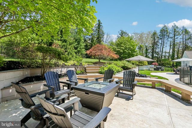 38 DUNMINNING RD, Newtown Square, PA 19073