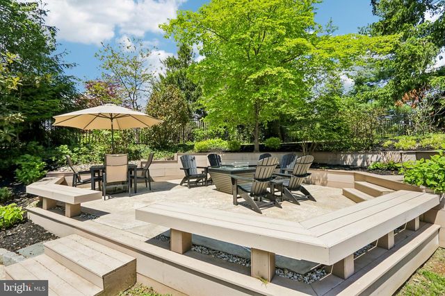 38 DUNMINNING RD, Newtown Square, PA 19073