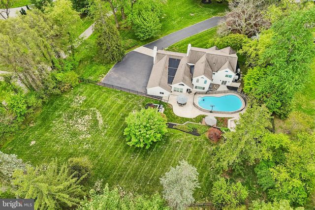 38 DUNMINNING RD, Newtown Square, PA 19073