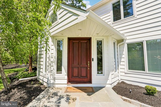38 DUNMINNING RD, Newtown Square, PA 19073