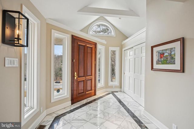 38 DUNMINNING RD, Newtown Square, PA 19073