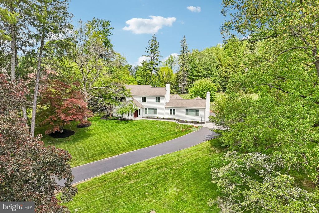38 DUNMINNING RD, Newtown Square, PA 19073