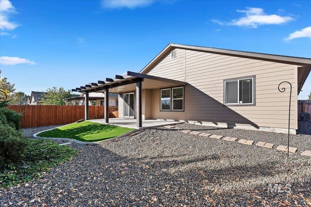 4711 Keepsake Ave, Caldwell, ID 83607 photo 2