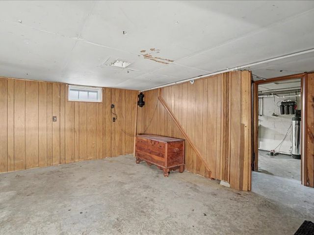 810 12th Street W, Milan, IL 61264