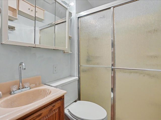 810 12th Street W, Milan, IL 61264