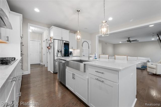 47861 Fieldstone Drive, Northville, MI 48168