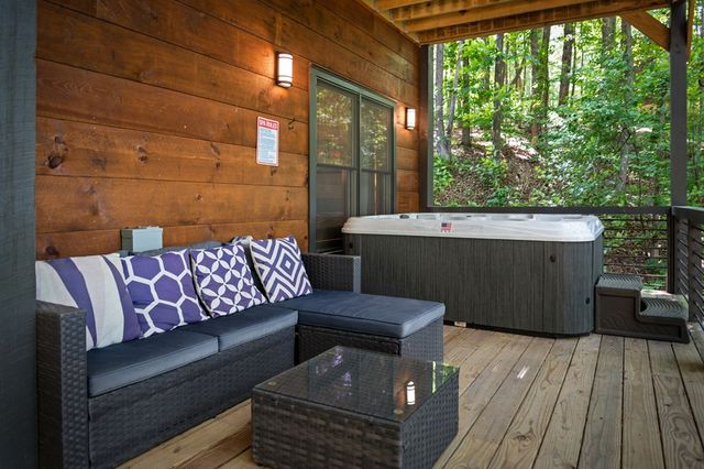 391 Little Bushy Head Road, Blue Ridge, GA 30513