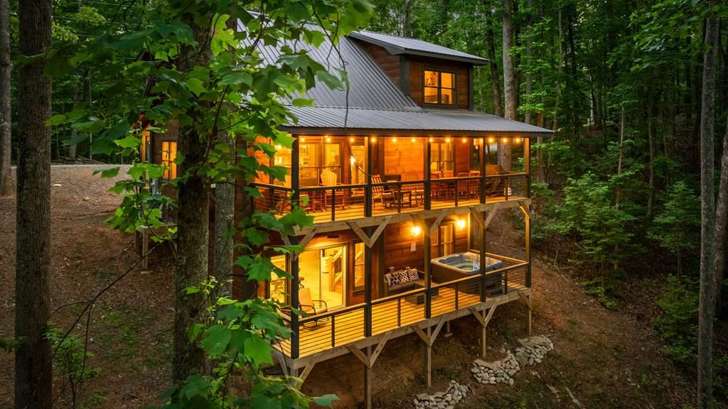 391 Little Bushy Head Road, Blue Ridge, GA 30513