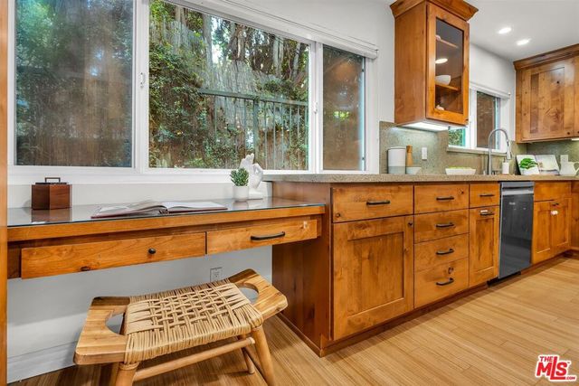 1315 Stanford Street 3, Santa Monica, CA 90404