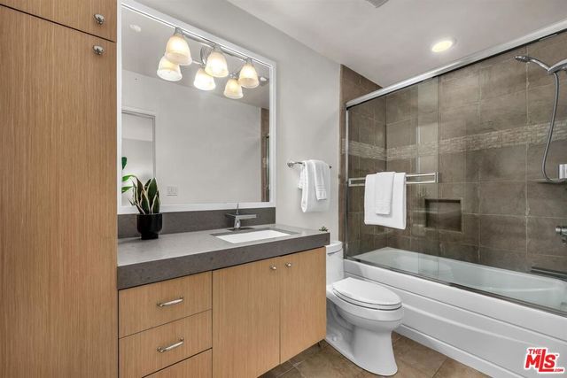 1315 Stanford Street 3, Santa Monica, CA 90404