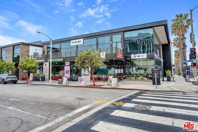 1315 Stanford Street 3, Santa Monica, CA 90404