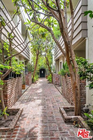 1315 Stanford Street 3, Santa Monica, CA 90404