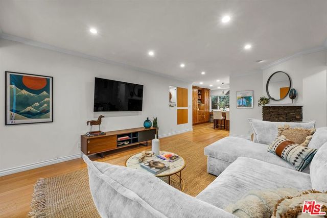 1315 Stanford Street 3, Santa Monica, CA 90404