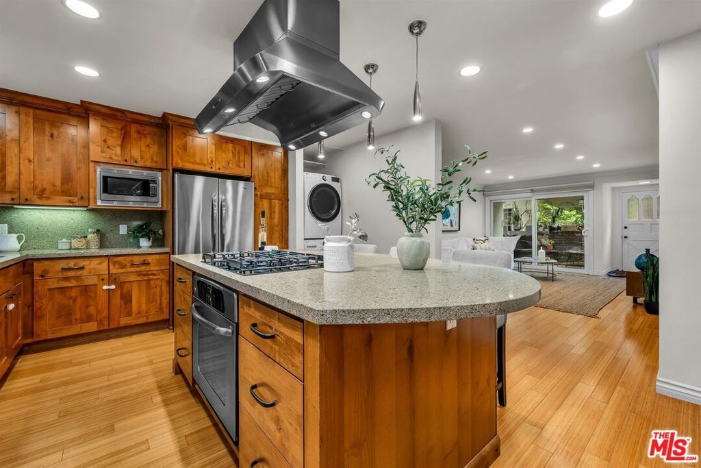 1315 Stanford Street 3, Santa Monica, CA 90404