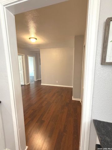 1214 W Winnipeg, San Antonio, TX 78225