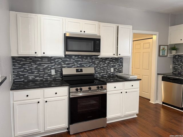 1214 W Winnipeg, San Antonio, TX 78225