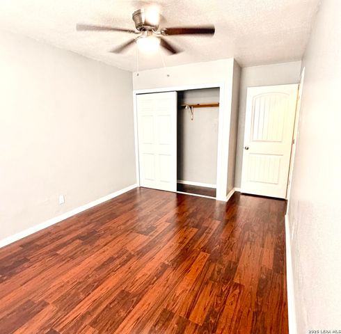 1214 W Winnipeg, San Antonio, TX 78225