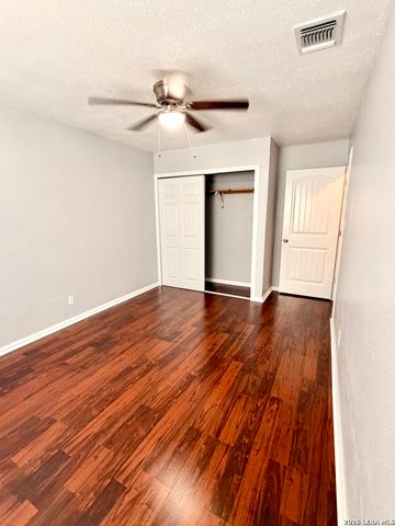 1214 W Winnipeg, San Antonio, TX 78225