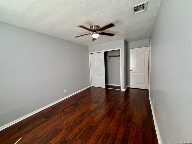 1214 W Winnipeg, San Antonio, TX 78225