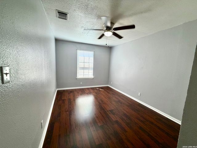 1214 W Winnipeg, San Antonio, TX 78225