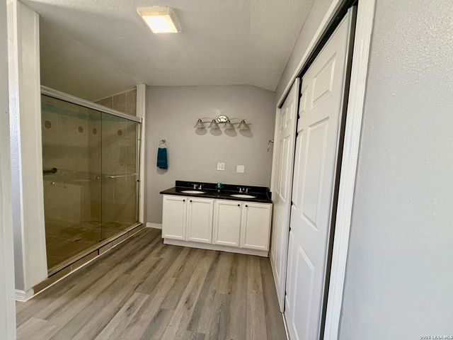 1214 W Winnipeg, San Antonio, TX 78225