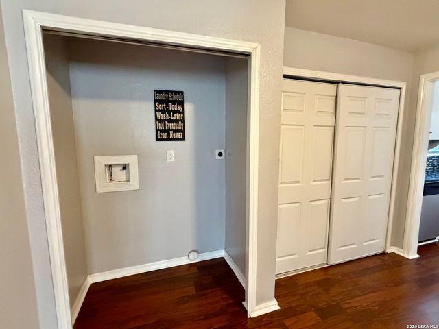 1214 W Winnipeg, San Antonio, TX 78225